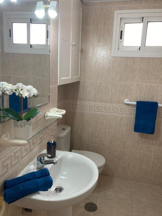 Preciosas Habitaciones En La Casa De May Arona  Dış mekan fotoğraf